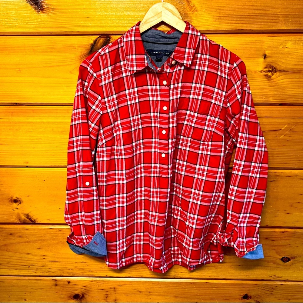 TOMMY HILFIGER Women's Flannel  Size M Red and white plaid button down Shirt